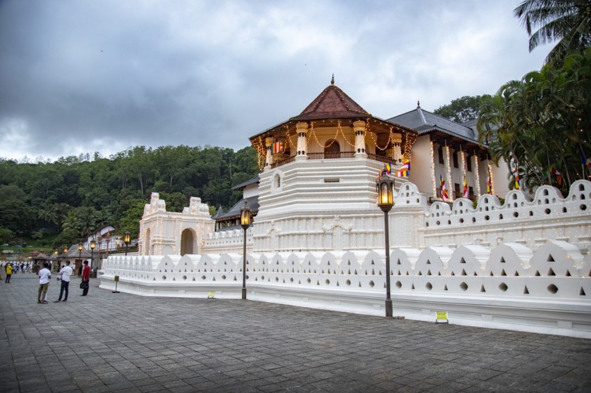 Sri Dalada Maligawa Kandy The Temple of the Sacred Tooth Relic (1)
