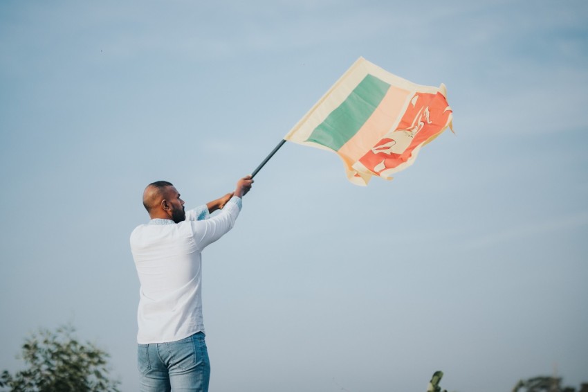 Man Waving Sri Lanka National Flag Sinha Kodiya Jathika Kodiya  (19)
